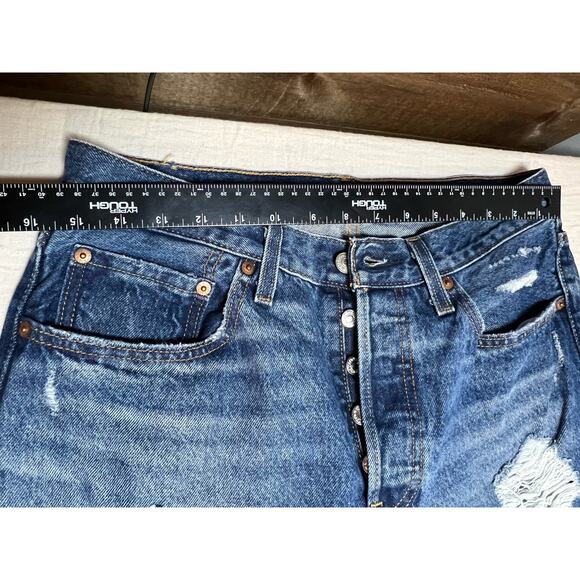 Levis‎ 501 Button Fly Womans Worn Out Jeans Size 30/30 Dark Blue - Picture 3 of 8